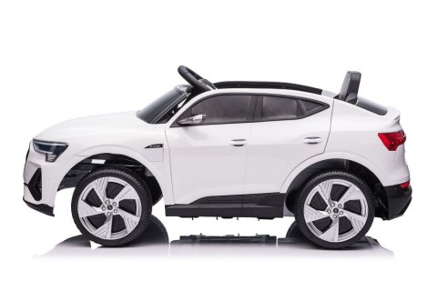 AUTO NA AKUMULATOR DLA DZIECKA AUDI E-TRON 4X4 LED EVA RADIO MP3 SKÓRA AUTO NA AKUMULATOR DLA DZIECKA AUDI E-TRON 4X4 LED EVA RADIO MP3 SKÓRA