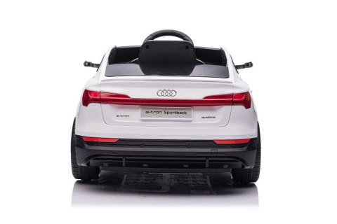 AUTO NA AKUMULATOR DLA DZIECKA AUDI E-TRON 4X4 LED EVA RADIO MP3 SKÓRA AUTO NA AKUMULATOR DLA DZIECKA AUDI E-TRON 4X4 LED EVA RADIO MP3 SKÓRA