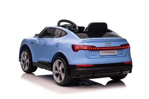 AUTO NA AKUMULATOR DLA DZIECKA AUDI E-TRON 4X4 LED EVA RADIO MP3 SKÓRA AUTO NA AKUMULATOR DLA DZIECKA AUDI E-TRON 4X4 LED EVA RADIO MP3 SKÓRA