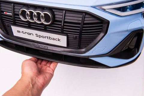 AUTO NA AKUMULATOR DLA DZIECKA AUDI E-TRON 4X4 LED EVA RADIO MP3 SKÓRA AUTO NA AKUMULATOR DLA DZIECKA AUDI E-TRON 4X4 LED EVA RADIO MP3 SKÓRA