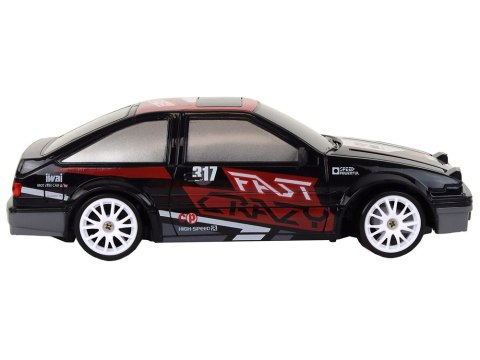 SAMOCHÓD ZDALNIE STEROWANY AUTO RC 1:24 DRIFT 15KM/H WYMIENNE KOŁA PILOT 2.4G