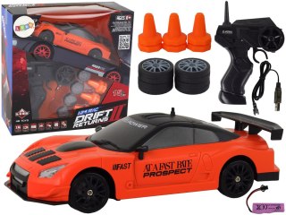 SAMOCHÓD ZDALNIE STEROWANY AUTO RC 1:24 DRIFT 15KM/H WYMIENNE KOŁA PILOT 2.4G