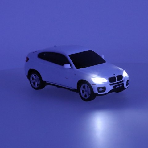 SAMOCHÓD ZDALNIE STEROWANY AUTO RC BMW X6 1:24 BIAŁY ŚWIATŁA PILOT RASTAR