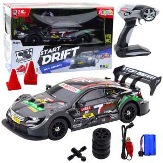 SAMOCHÓD ZDALNIE STEROWANY WYŚCIGOWE AUTO RC DRIFT 1:16 30KM/H LED PILOT 2.4G AKUMULATOR