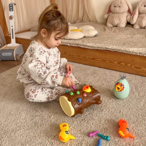 GRA ZRĘCZNOŚCIOWA ZŁAP ROBACZKA DLA DZIECI SKARBONKA WAŃKA WSTAŃKA JAJKO