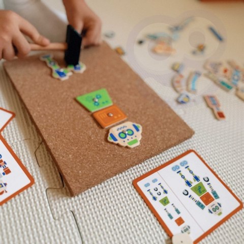 DREWNIANA PRZYBIJANKA ROBOTY 45 ELEMENTÓW MONTESSORI KREATYWNE KOLOROWE