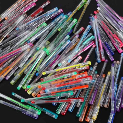 ZESTAW DŁUGOPISY ŻELOWE KOLOROWE W ETUI 100SZT PLUS 100 WKŁADÓW KOLOROWANKA