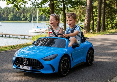 AUTO NA AKUMULATOR DLA 2 DZIECI MERCEDES GT63 AMG DK-GT63 LCD 4X200W 24V