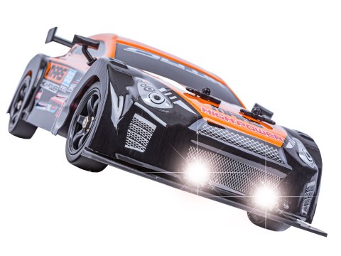 SAMOCHÓD ZDALNIE STEROWANY AUTO RC NISSAN GTR 4X4 DO DRIFTU 1:16 DYM LED PILOT 2.4