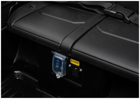AUTO NA AKUMULATOR JEEP RUBICON 2X200W 24V EVA SKÓRA LED PILOT RADIO MP3