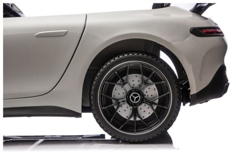 AUTO NA AKUMULATOR DLA 2 DZIECI MERCEDES GT63 AMG DK-GT63 LCD 2X320W CICHY SILNIK