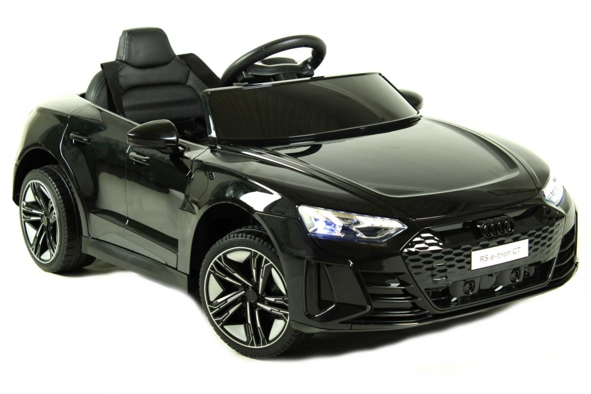 AUTO NA AKUMULATOR AUDI RS E-TRON GT 4X4 PILOT M-9 AUTO NA AKUMULATOR AUDI RS E-TRON GT 4X4 PILOT M-9