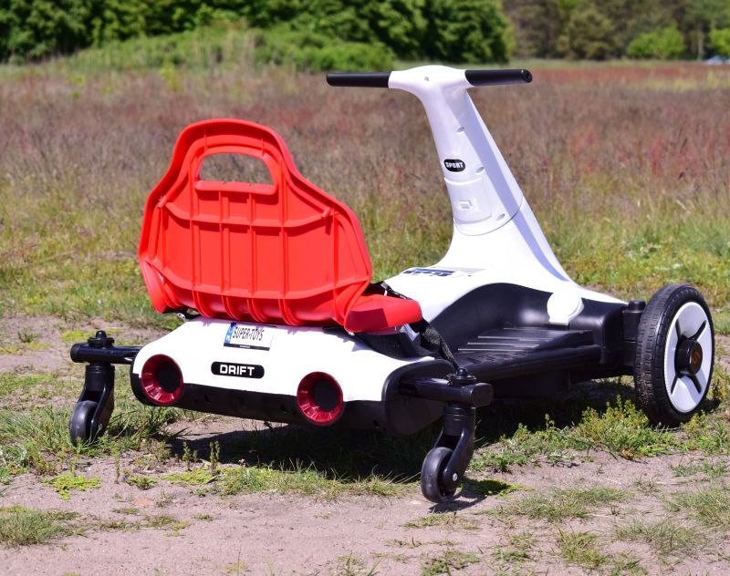 SZYBKI DRIFTUJĄCY GOKART, BLUETOOTH, ŚWIATŁA NOWOŚĆ/BDQ-8108 SZYBKI DRIFTUJĄCY GOKART, BLUETOOTH, ŚWIATŁA NOWOŚĆ/BDQ-8108