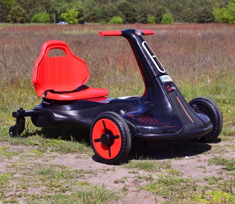 SZYBKI DRIFTUJĄCY GOKART, BLUETOOTH, ŚWIATŁA NOWOŚĆ/BDQ-8108 SZYBKI DRIFTUJĄCY GOKART, BLUETOOTH, ŚWIATŁA NOWOŚĆ/BDQ-8108