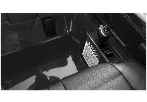 AUTO NA AKUMULATOR AUDI R8 SPYDER SAMOCHÓD DLA DZIECKA PILOT LED RADIO EVA