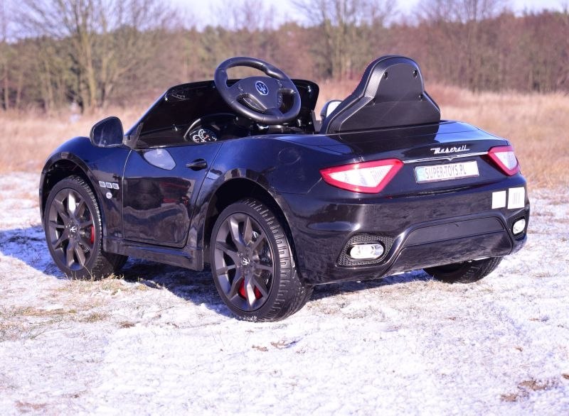 MASERATI GRANCABRIO MY18 Z AMORTYZATORAMI, PILOT, PANEL, RADIO FM, BLUETOOTH/S302 MASERATI GRANCABRIO MY18 Z AMORTYZATORAMI, PILOT, PANEL, RADIO FM, BLUETOOTH/S302