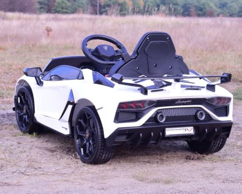 ORYGINALNE LAMBORGHINI AVENTADOR - WERSJA CARBON - MIĘKKIE KOŁA, MIĘKKIE SIEDZENIE, SUPER JAKOŚĆ/SX2018 ORYGINALNE LAMBORGHINI AVENTADOR - WERSJA CARBON - MIĘKKIE KOŁA, MIĘKKIE SIEDZENIE, SUPER JAKOŚĆ/SX2018