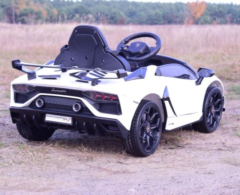 ORYGINALNE LAMBORGHINI AVENTADOR - WERSJA CARBON - MIĘKKIE KOŁA, MIĘKKIE SIEDZENIE, SUPER JAKOŚĆ/SX2018 ORYGINALNE LAMBORGHINI AVENTADOR - WERSJA CARBON - MIĘKKIE KOŁA, MIĘKKIE SIEDZENIE, SUPER JAKOŚĆ/SX2018