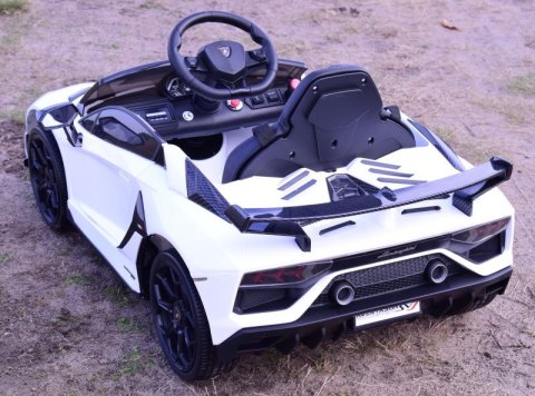 ORYGINALNE LAMBORGHINI AVENTADOR - WERSJA CARBON - MIĘKKIE KOŁA, MIĘKKIE SIEDZENIE, SUPER JAKOŚĆ/SX2018 ORYGINALNE LAMBORGHINI AVENTADOR - WERSJA CARBON - MIĘKKIE KOŁA, MIĘKKIE SIEDZENIE, SUPER JAKOŚĆ/SX2018