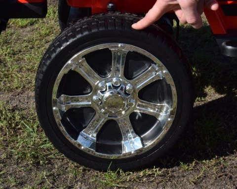 MEGA JEEP SUNSHINE, NAPĘD 4X4, 2X12V, WOLNY START/ MIĘKKIE KOŁA, BLUETOOTH, RADIO EXCLUSIVE/2388 MEGA JEEP SUNSHINE, NAPĘD 4X4, 2X12V, WOLNY START/ MIĘKKIE KOŁA, BLUETOOTH, RADIO EXCLUSIVE/2388