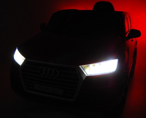 ORYGINALNE AUDI Q7 W NAJLEPSZEJ WERSJI, LAKIER/ 2188 ORYGINALNE AUDI Q7 W NAJLEPSZEJ WERSJI, LAKIER/ 2188