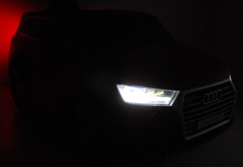 ORYGINALNE AUDI Q7 W NAJLEPSZEJ WERSJI, LAKIER/ 2188 ORYGINALNE AUDI Q7 W NAJLEPSZEJ WERSJI, LAKIER/ 2188