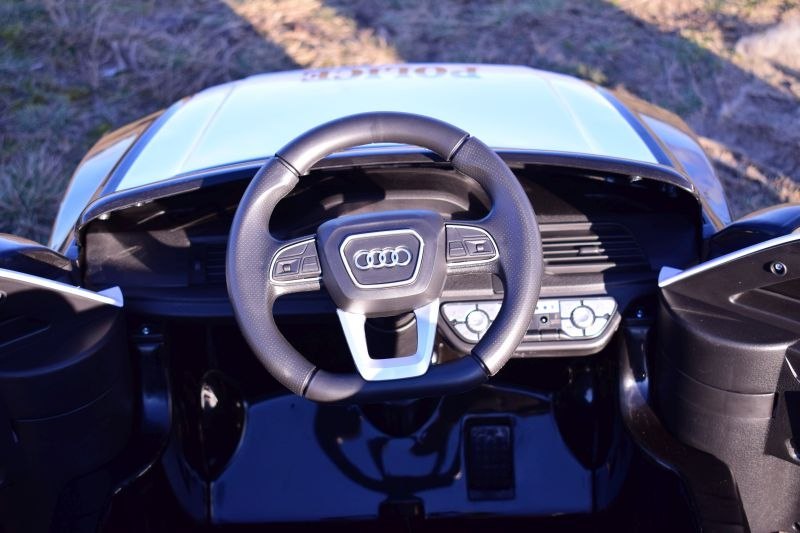 AUDI Q5 POLICJA , MIĘKKIE KOŁA, MIĘKKIE SIEDZENIE, RADIO FM, BLUETOOTH - PEŁNA OPCJA/S305 AUDI Q5 POLICJA , MIĘKKIE KOŁA, MIĘKKIE SIEDZENIE, RADIO FM, BLUETOOTH - PEŁNA OPCJA/S305