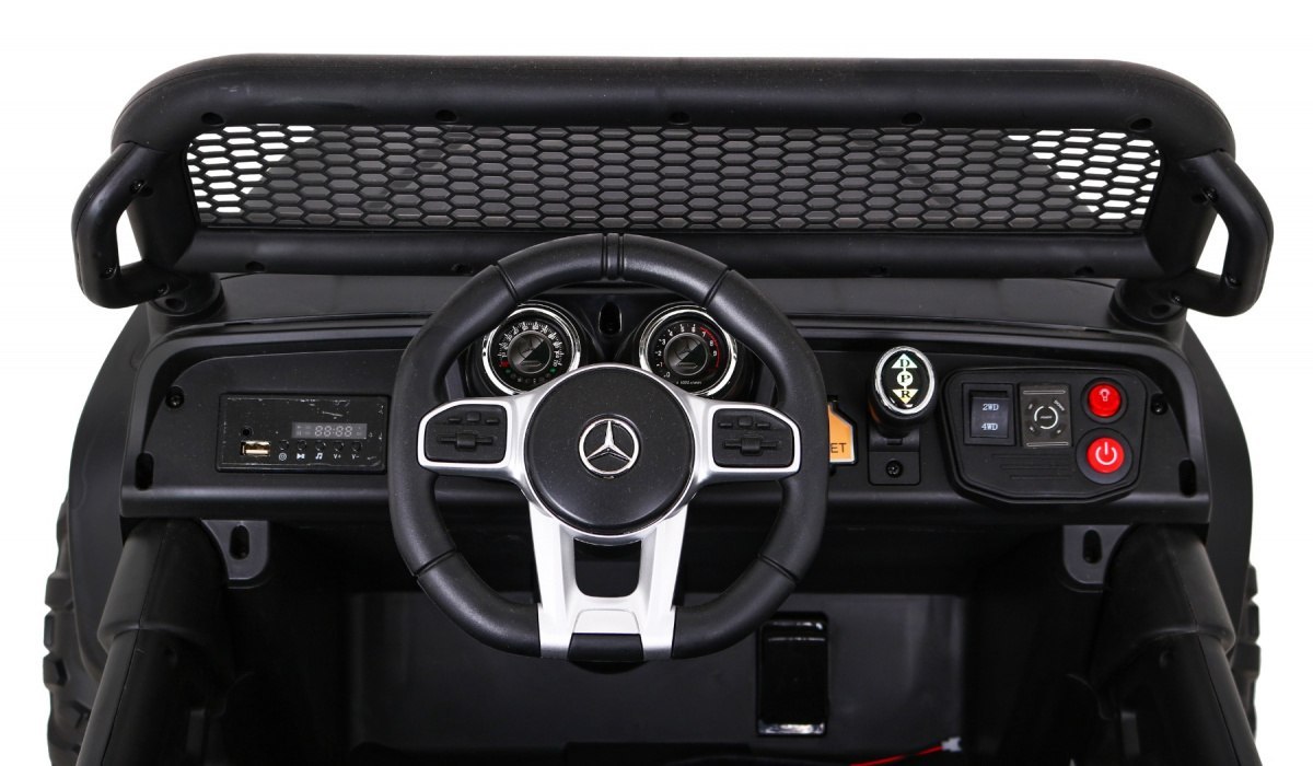 Auto Mercedes BENZ UNIMOG 4x4 Wolny Start EVA LED Pilot