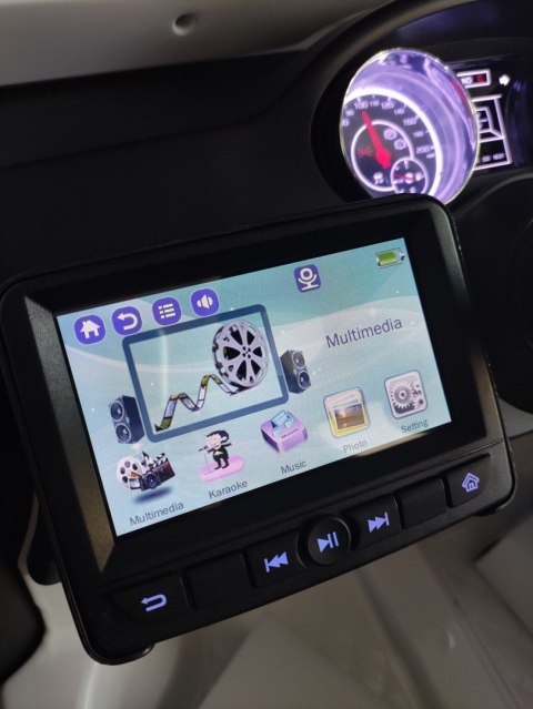 Auto na akumulator Mercedes G63 6x6 MP4 Pilot EVA LED Auto na akumulator Mercedes G63 6x6 MP4 Pilot EVA LED