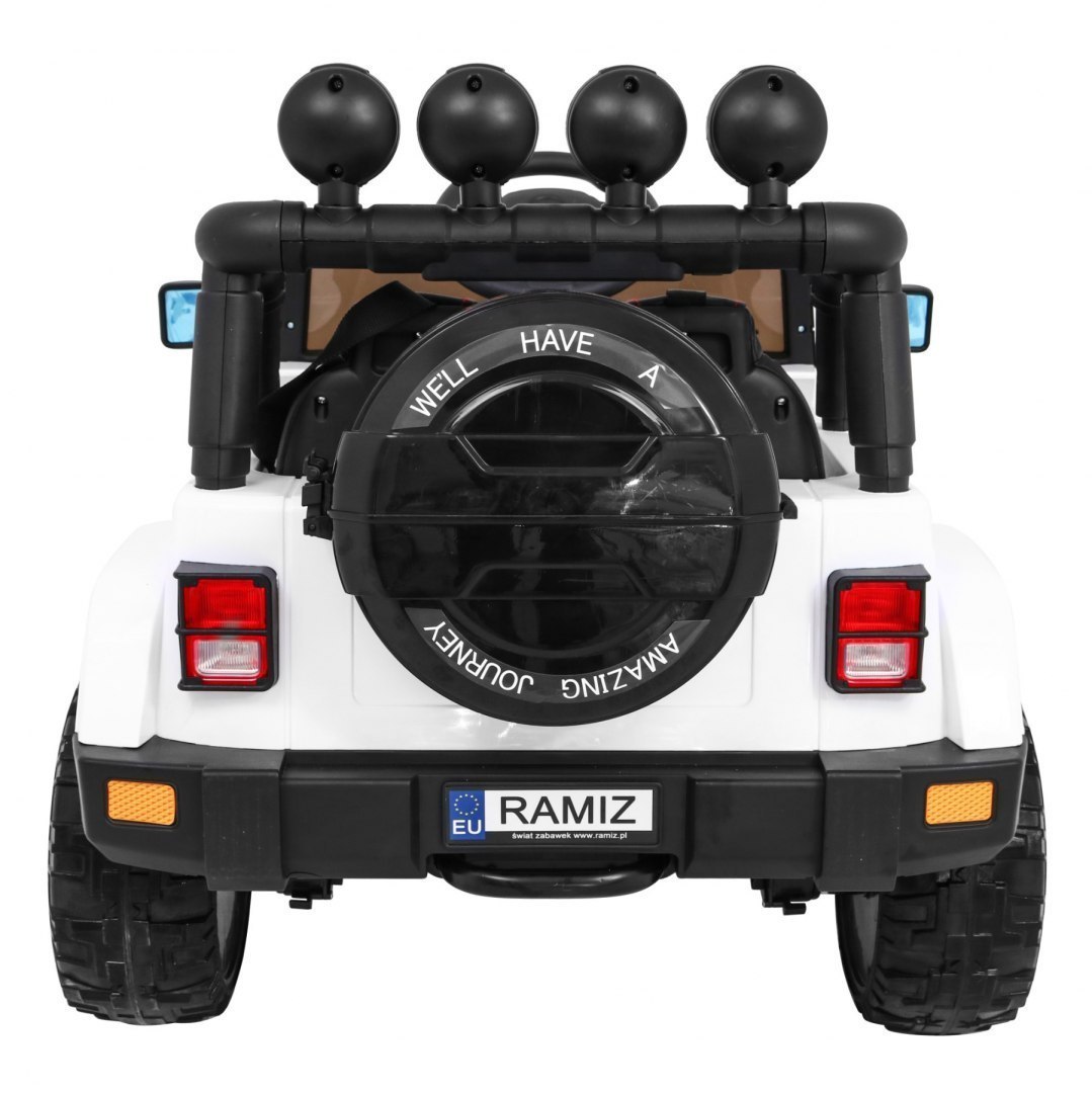 Pojazd Terenowy Full Time 4WD Biały Pojazd Terenowy Full Time 4WD Biały