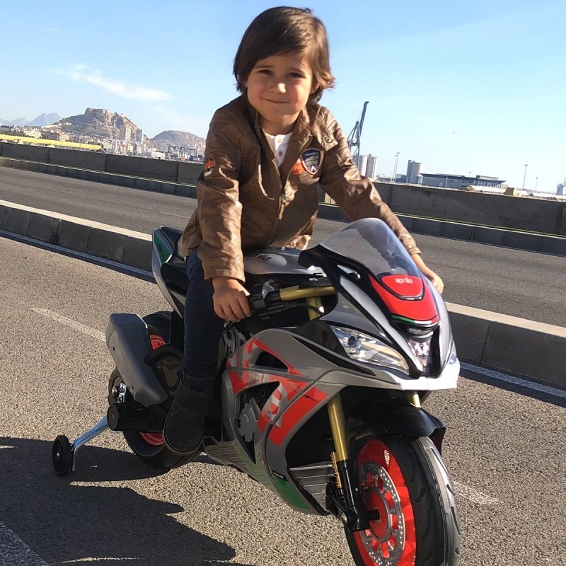 INJUSA Motorek Elektryczny Aprilia Akumulator 12V INJUSA Motorek Elektryczny Aprilia Akumulator 12V