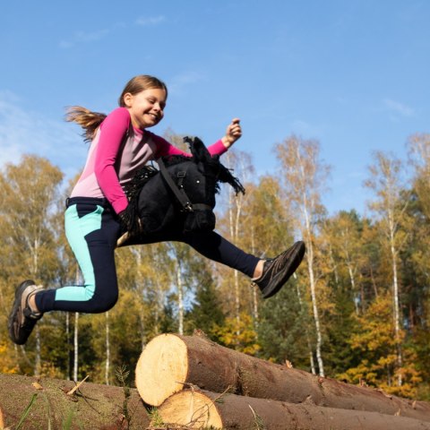 HOBBY HORSE SKIPPI KOŃ NA KIJU BIAŁY DLA DZIECI DO ZABAWY JAZDY SKOKÓW