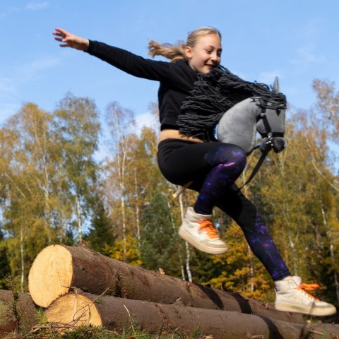 KONIK NA KIJU HOBBY HORSE SKIPPI CZARNY MASKOTKA DO SKAKANIA RĘCZNIE SZYTY