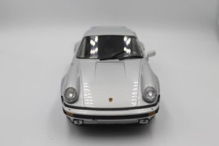 AUTO SAMOCHÓD MODEL METALOWY WELLY Porsche 911 Turbo 1:24 LAKIER OPONY GUMOWE