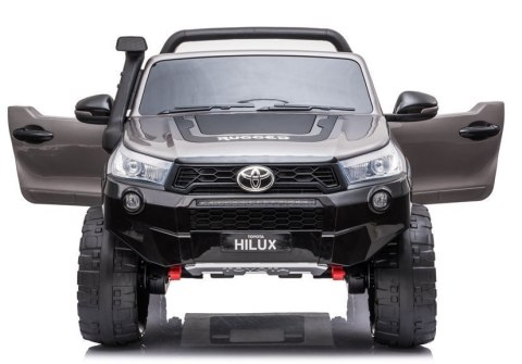 AUTO NA AKUMULATOR DLA 2 DZIECI TOYOTA HILUX LAKIER 4X4 PILOT EVA SKÓRA LED RADIO MP3 AUTO NA AKUMULATOR DLA 2 DZIECI TOYOTA HILUX LAKIER 4X4 PILOT EVA SKÓRA LED RADIO MP3