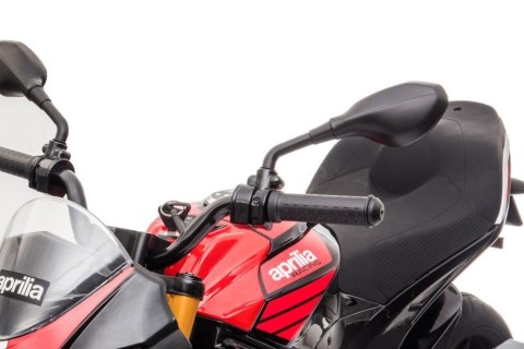 MOTOR NA AKUMULATOR DLA DZIECKA 5-8 LAT APRILIA TUONO V4 SKÓRA LED MP3 EVA