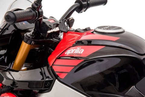 MOTOR NA AKUMULATOR DLA DZIECKA 5-8 LAT APRILIA TUONO V4 SKÓRA LED MP3 EVA