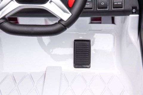 AUTO NA AKUMULATOR DLA DZIECKA MERCEDES BENZ G63 PILOT SKÓRA EVA LED MP3 USB AUTO NA AKUMULATOR DLA DZIECKA MERCEDES BENZ G63 PILOT SKÓRA EVA LED MP3 USB