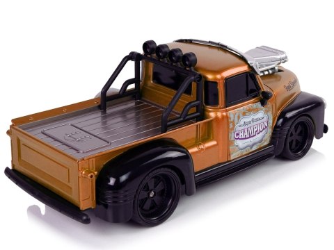 SAMOCHÓD ZDALNIE STEROWANY PICKUP AUTO RC 1:18 PILOT AKUMULATOR ŁADOWARKA USB