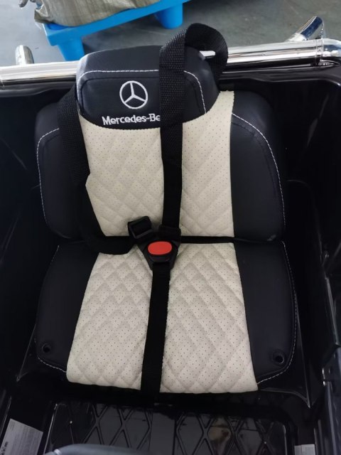 Auto Na Akumulator Mercedes Benz G63 6X6 Czarny Auto Na Akumulator Mercedes Benz G63 6X6 Czarny
