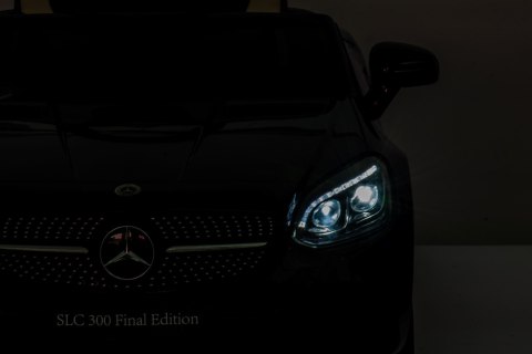 Jeździk na akumulator Mercedes BENZ SLC300 Cabrio dźwięki, światła, pilot - niebieski Jeździk na akumulator Mercedes BENZ SLC300 Cabrio dźwięki, światła, pilot - niebieski