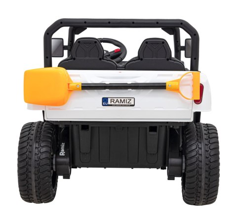 Auto Pick-Up Speed 900 dla dzieci Biały + Napęd 4x4 + Ruchomy kiper + Bagażnik + Pilot + Łopatka + Audio LED Auto Pick-Up Speed 900 dla dzieci Biały + Napęd 4x4 + Ruchomy kiper + Bagażnik + Pilot + Łopatka + Audio LED